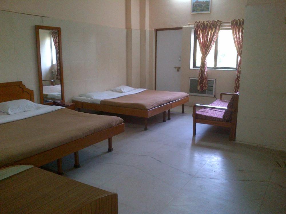 Pali Beach Resort Malad Phòng bức ảnh