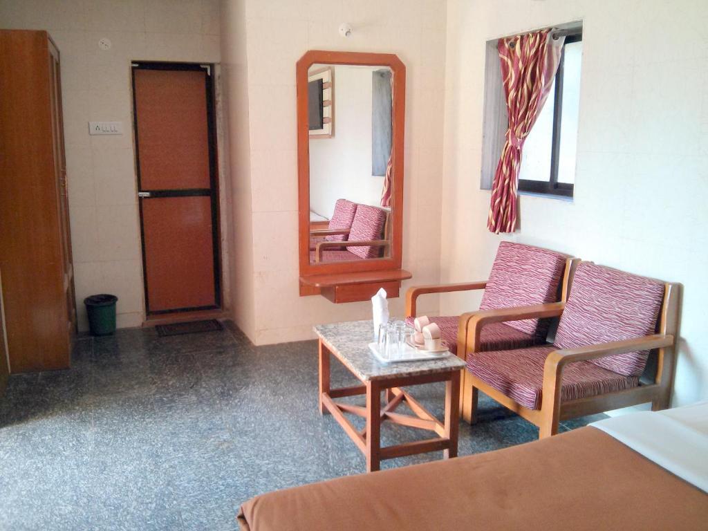 Pali Beach Resort Malad Phòng bức ảnh