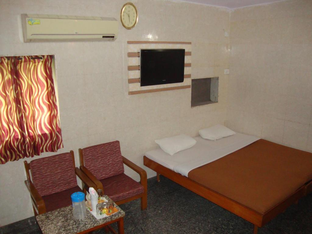 Pali Beach Resort Malad Phòng bức ảnh