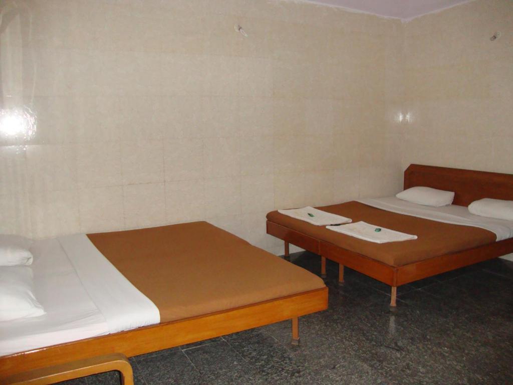 Pali Beach Resort Malad Phòng bức ảnh