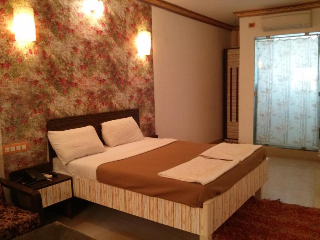 Pali Beach Resort Malad Phòng bức ảnh