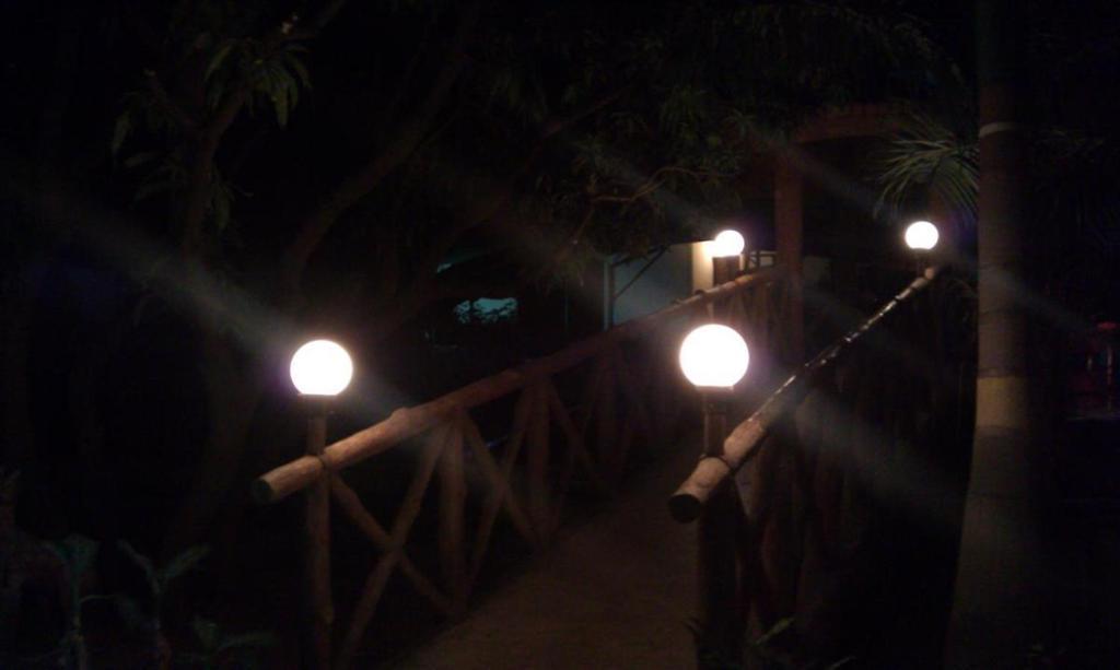 Pali Beach Resort Malad Ngoại thất bức ảnh